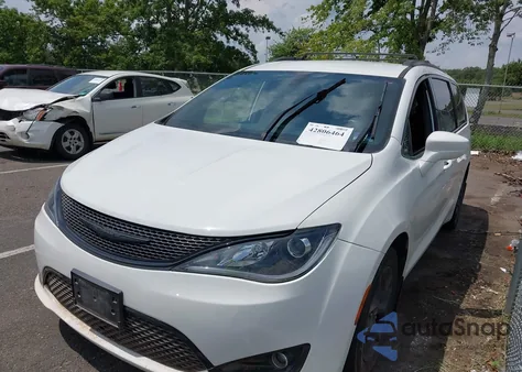 2018 Chrysler Pacifica Touring L Plus z USA, uszkodzony, nr VIN 2C4RC1EG9JR171928
